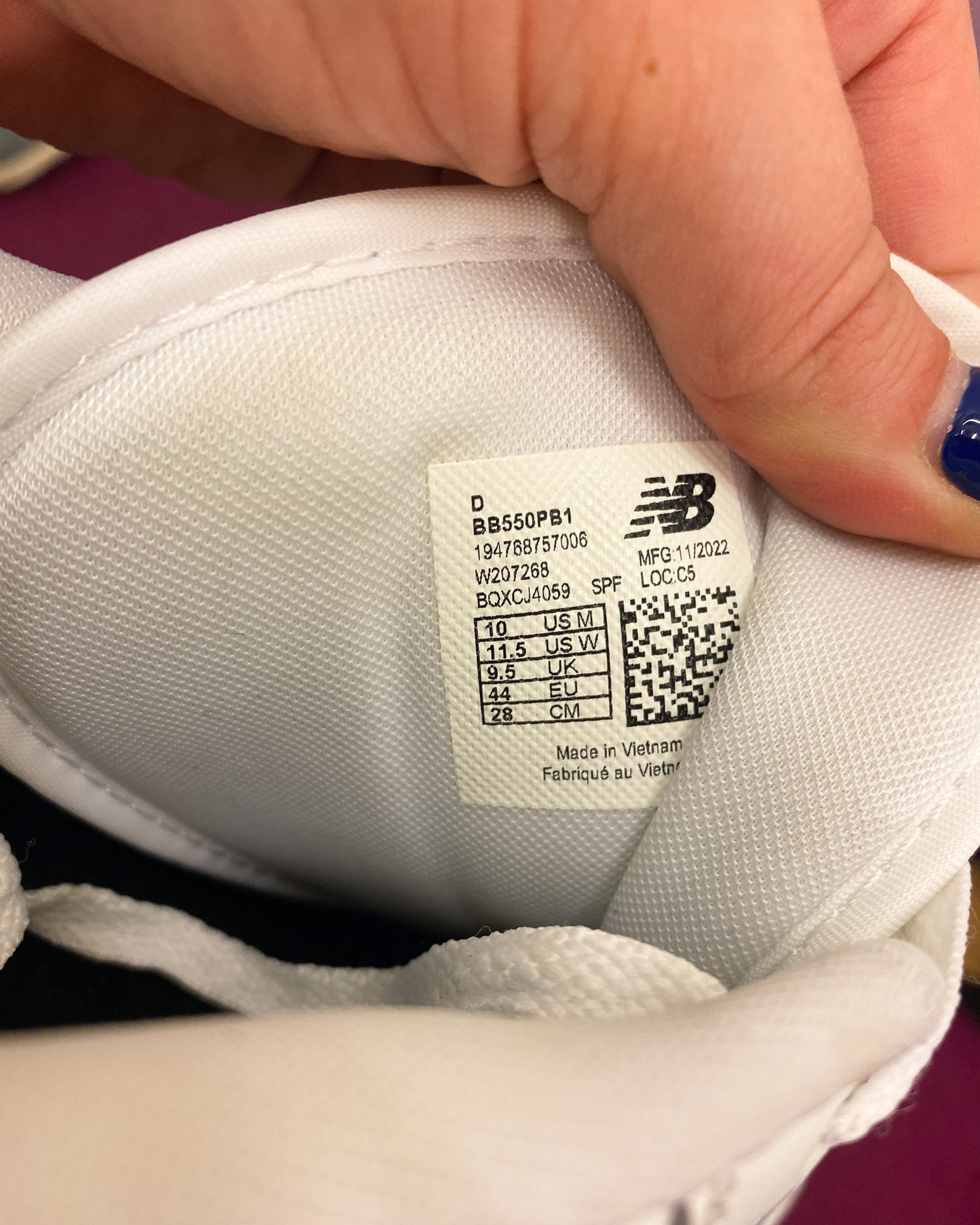Size 44 | New Balance Leather 550 Sneakers