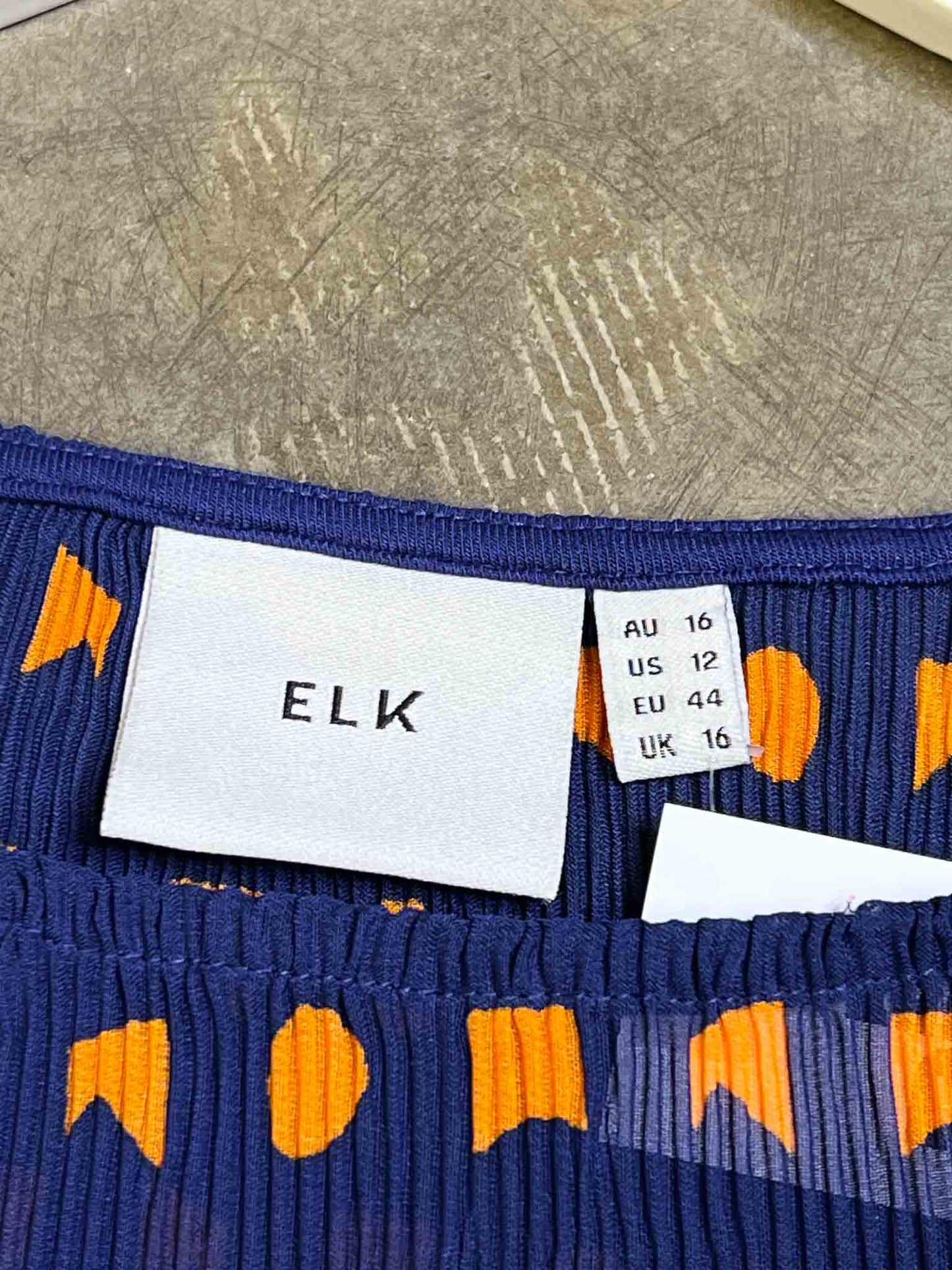 Size 16 | Elk Pleated Top