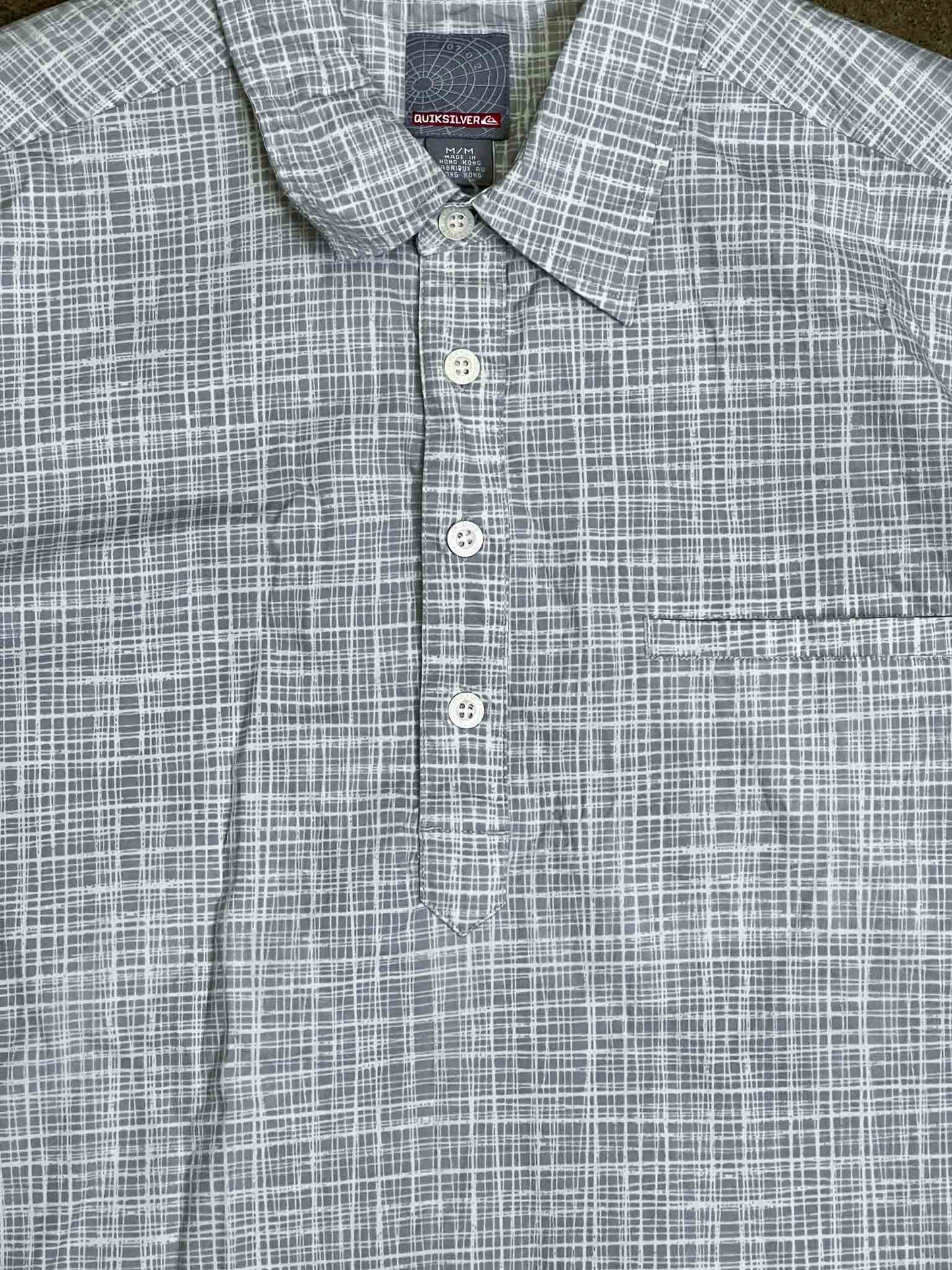 Size M | Quiksilver Vintage 1/2 Button Shirt