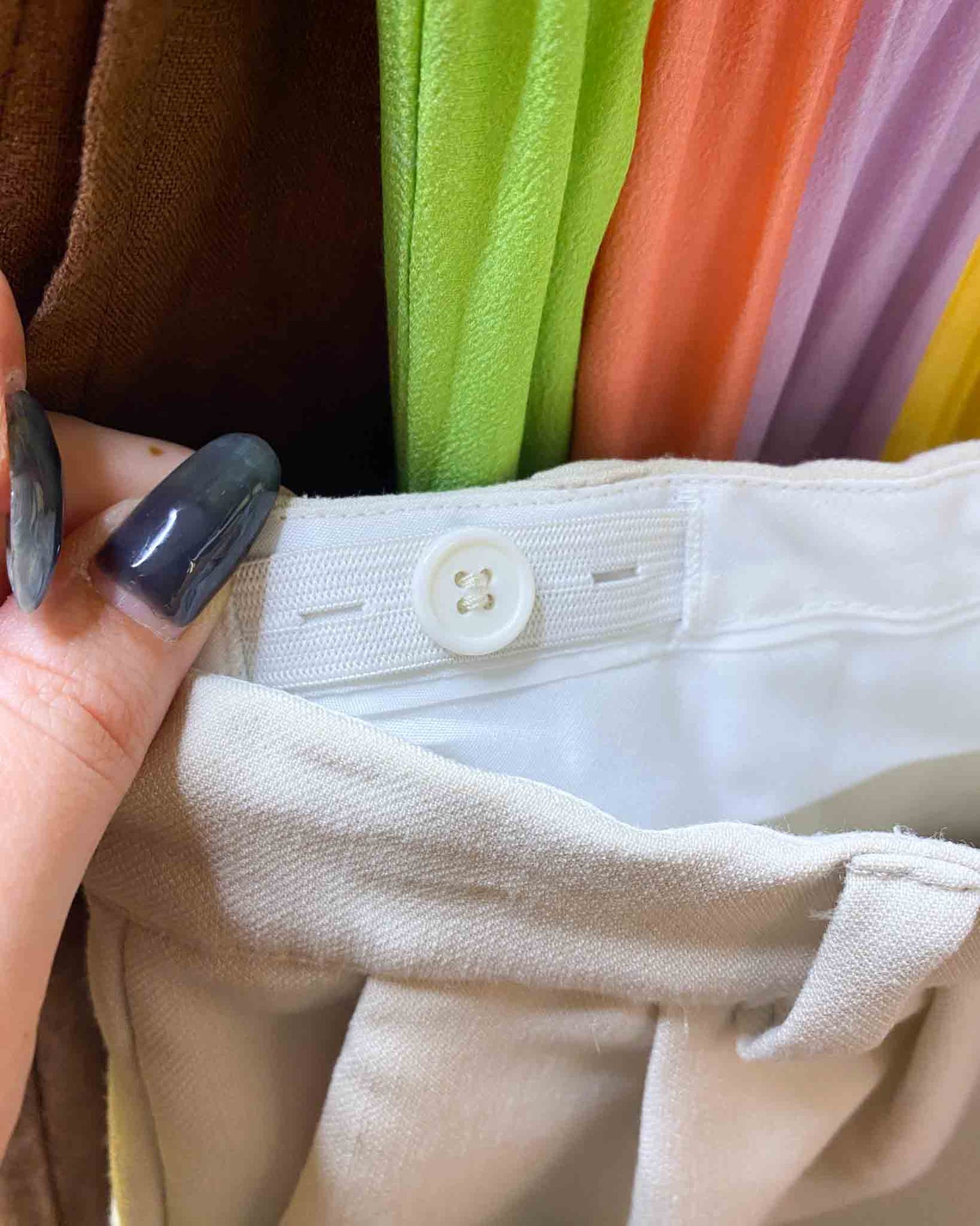 Size 12 | Dissh Pleat Front Shorts