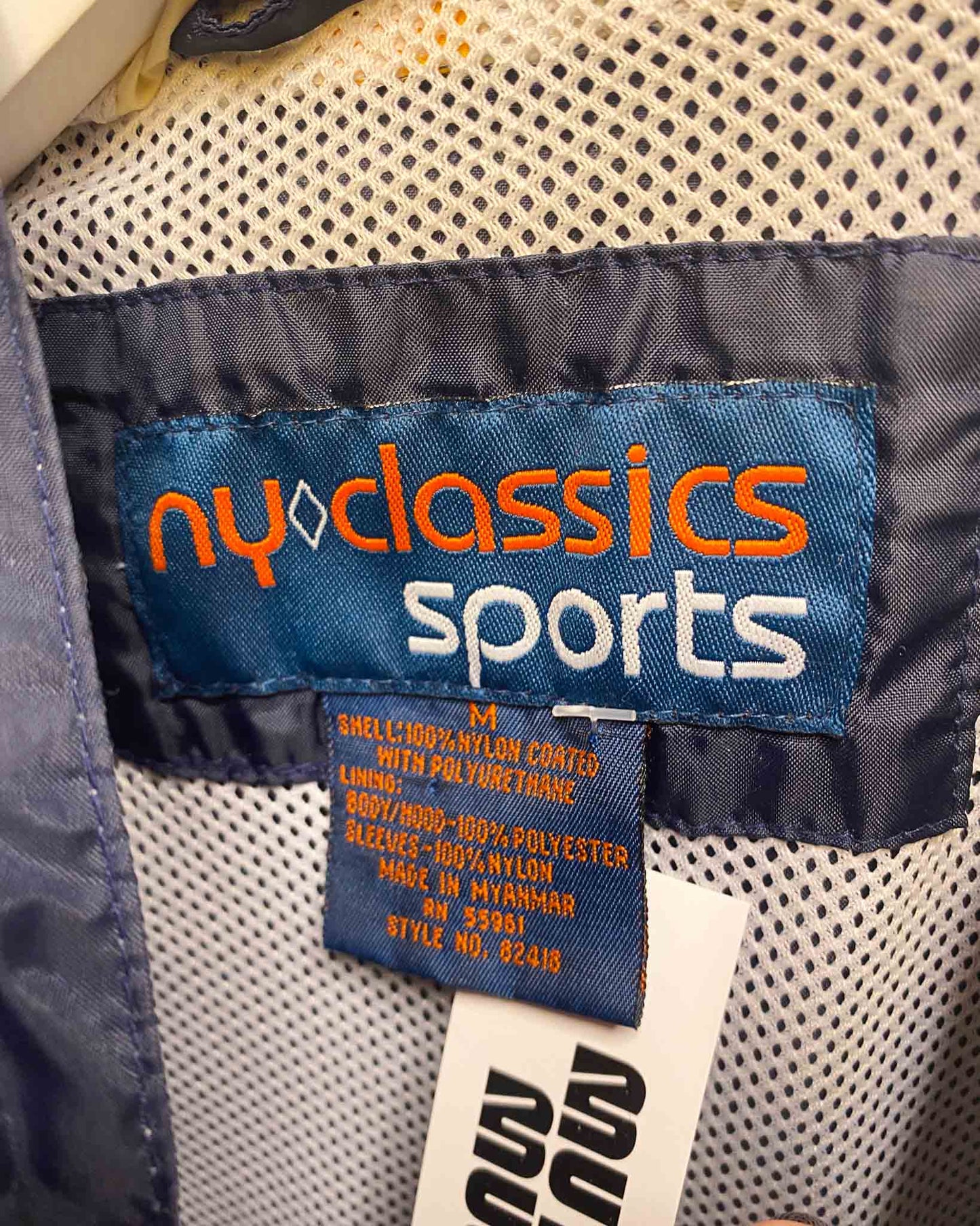 Size M | Vintage Classic Sports Nylon Jacket