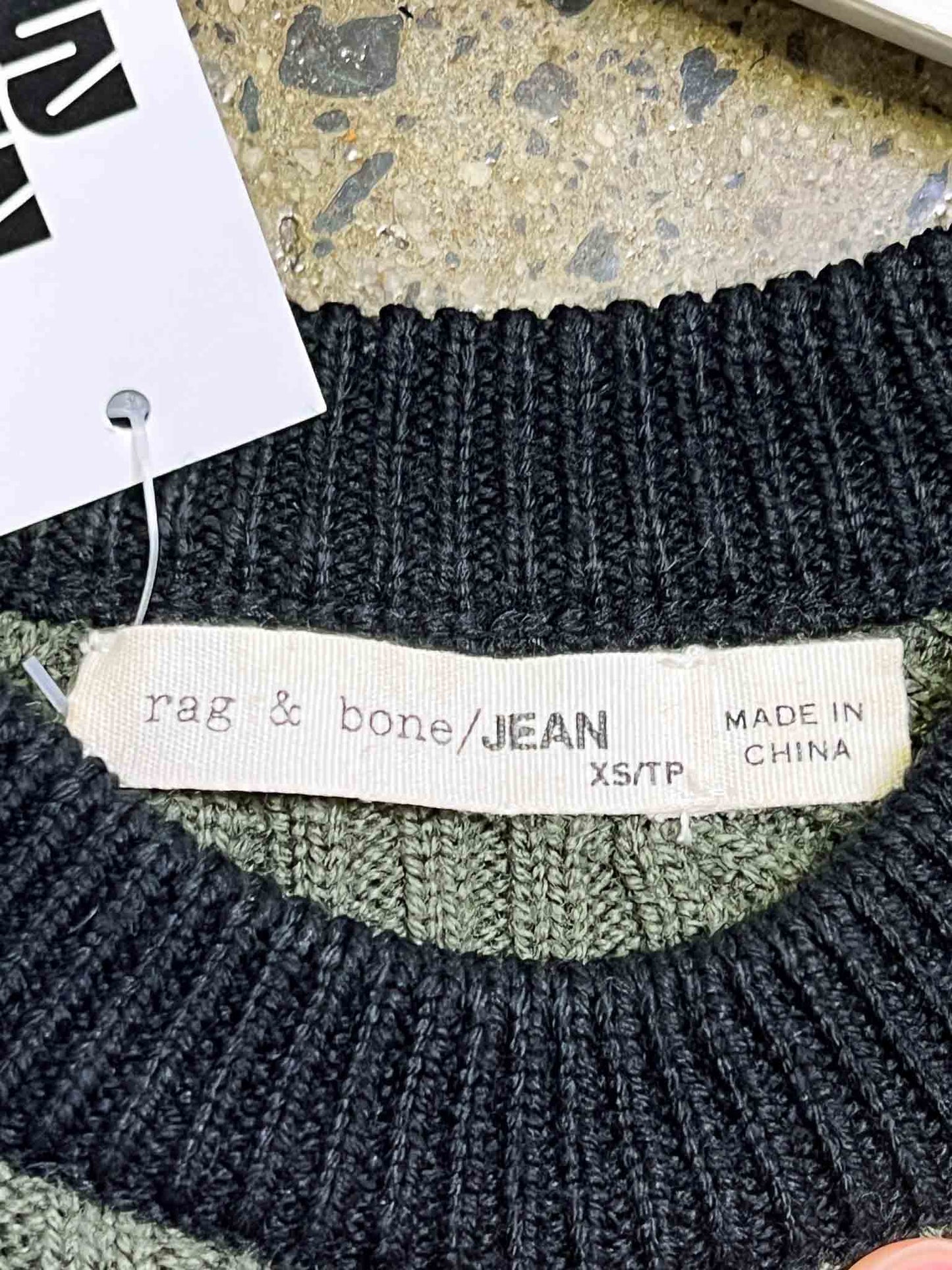Size XS | Rag and Bone Split Back Knit Jumper