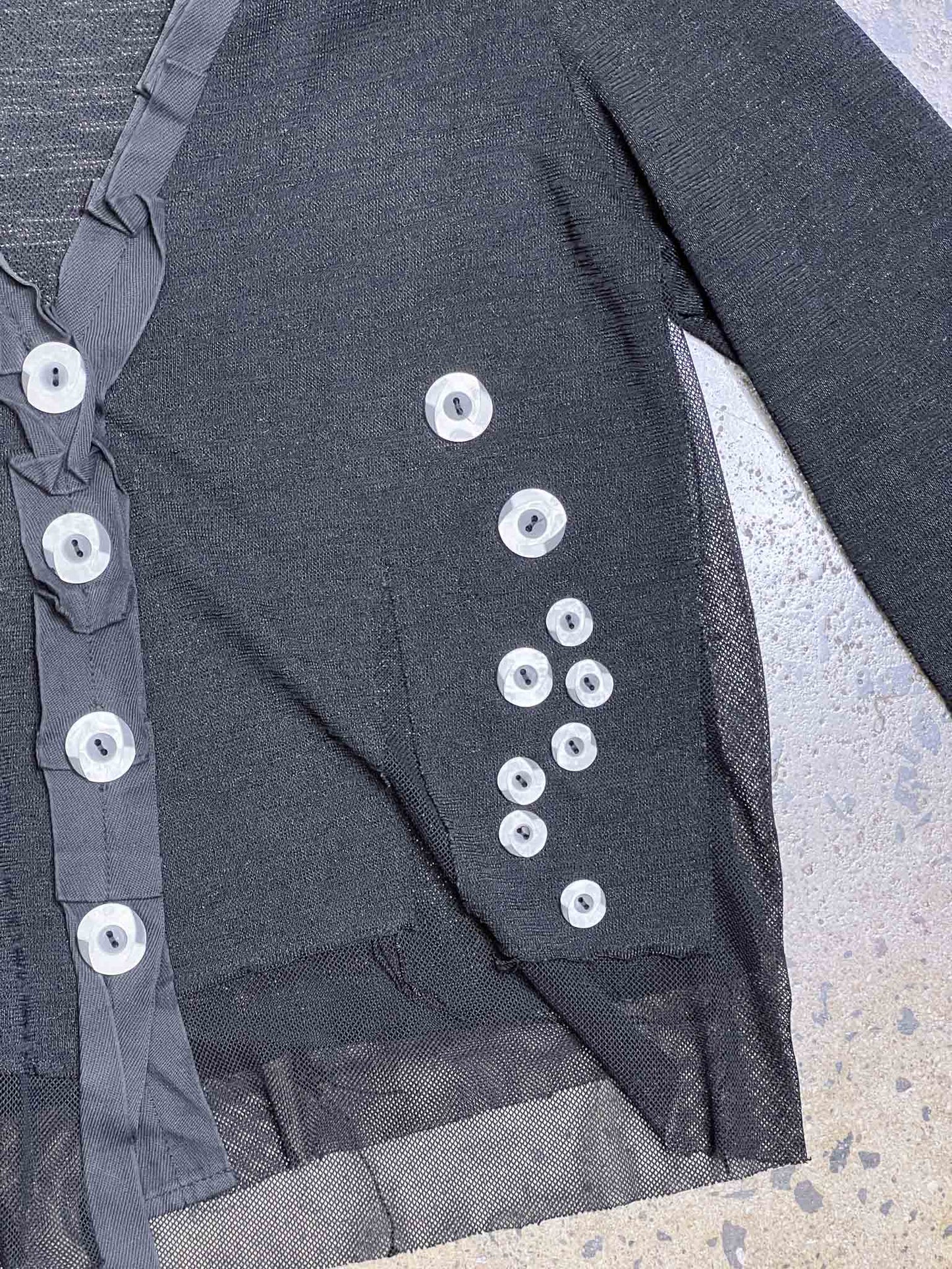 Size M/L | Vintage Y2K Mesh Button Appliqué Cardigan